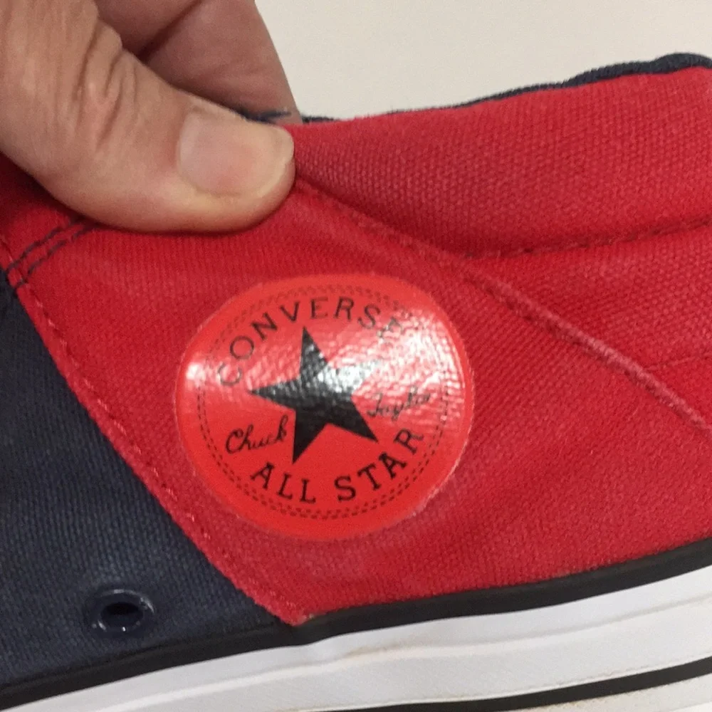 Converse Chuck Taylor All Stars Junior Red and Blue Size 5 Unisex Mid High